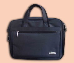 公文箱包袋与衣服的时尚搭配指南